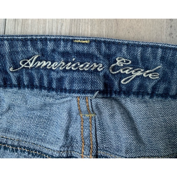 AEO : distressed denim low rise cut off shorts - Picture 5 of 14